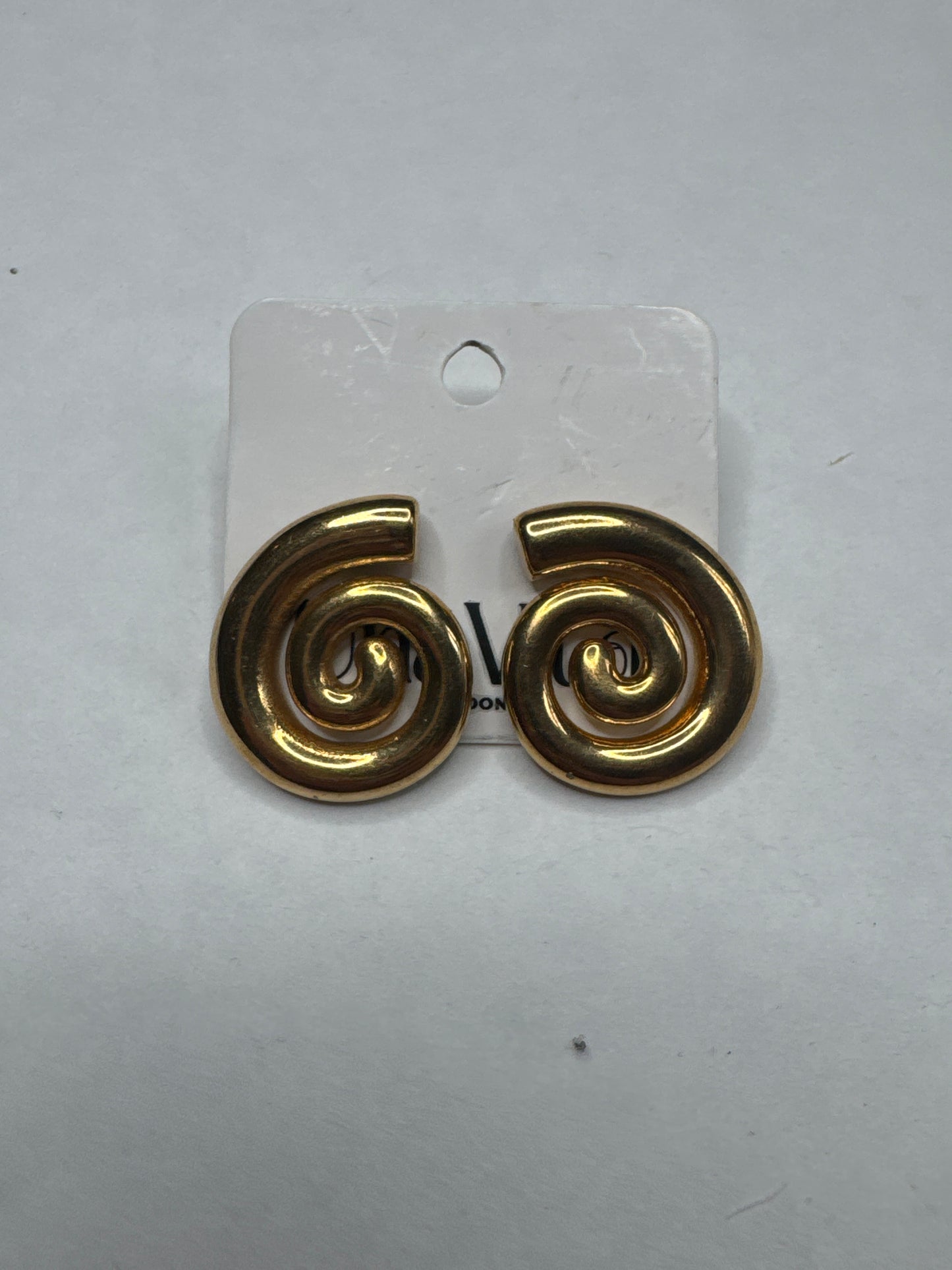 Shell earrings