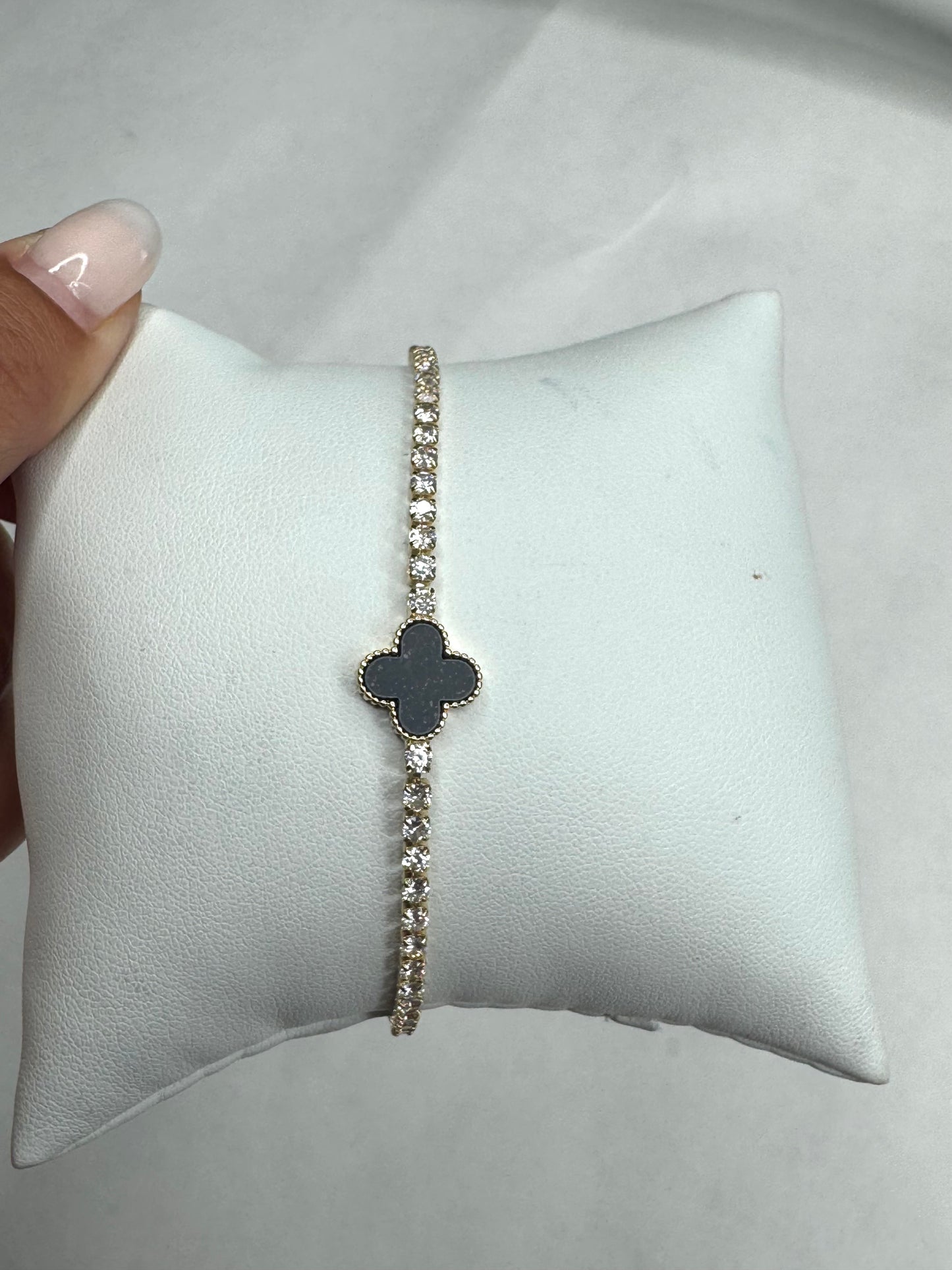 Black flower diamond bracelet