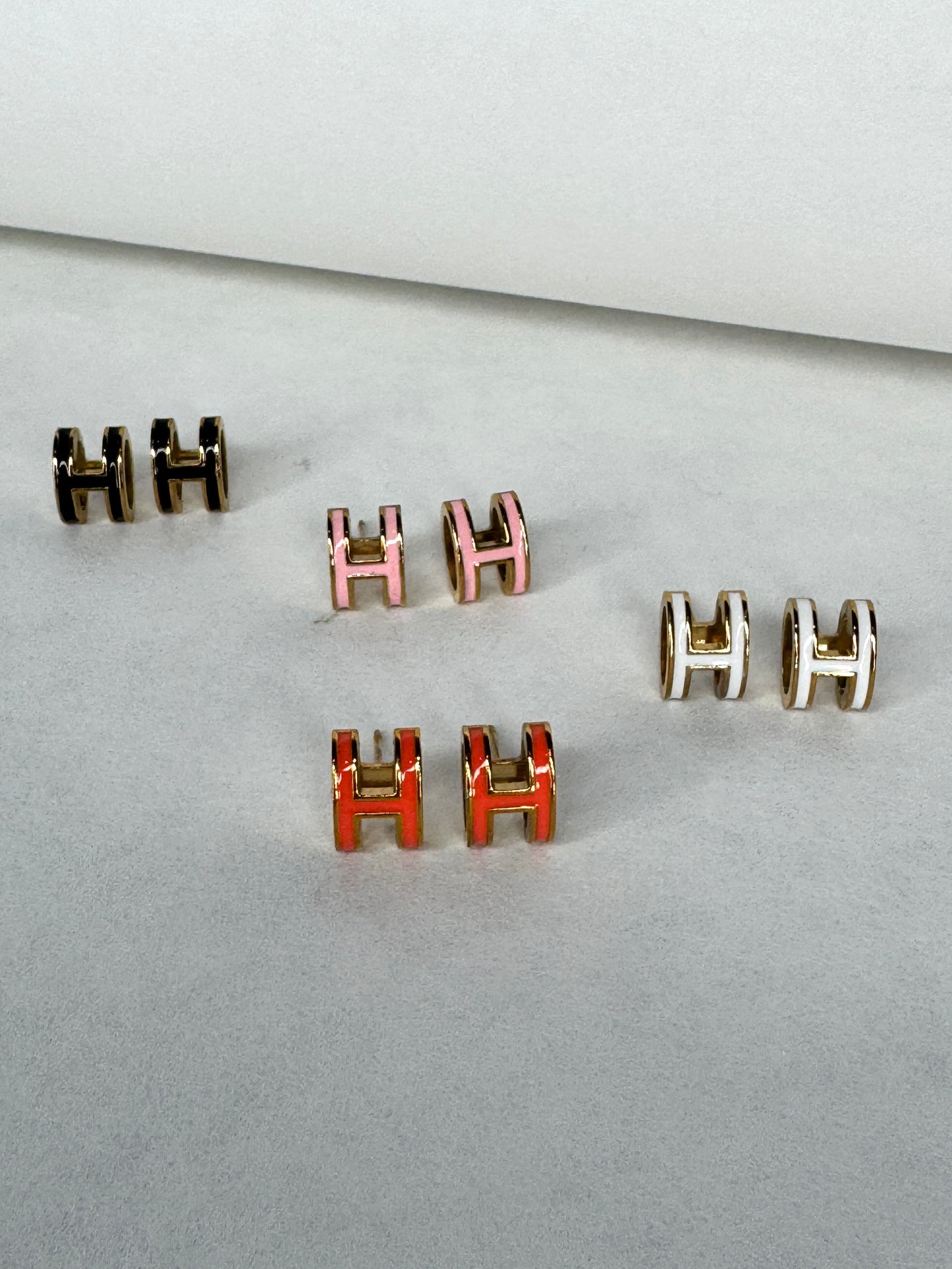 HH Gold Studs