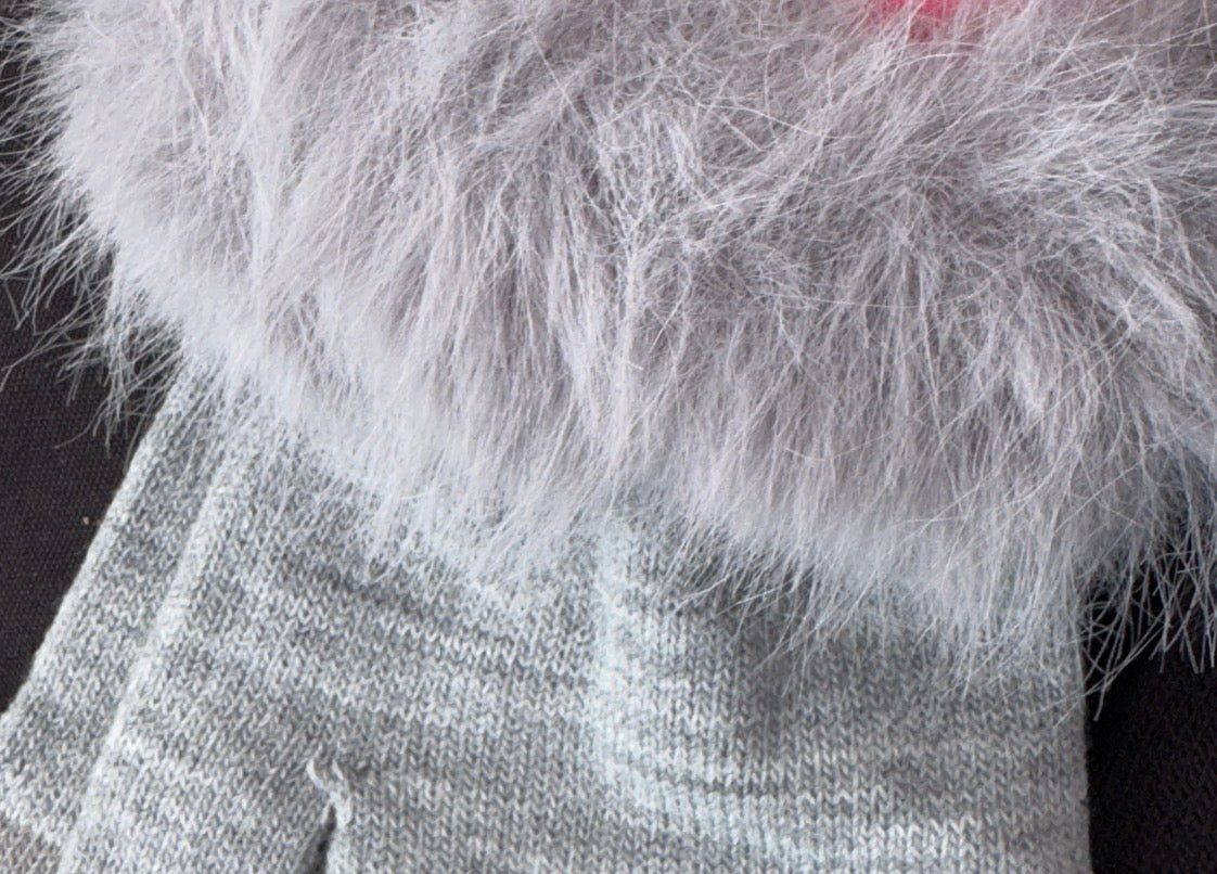 Faux fur gloves