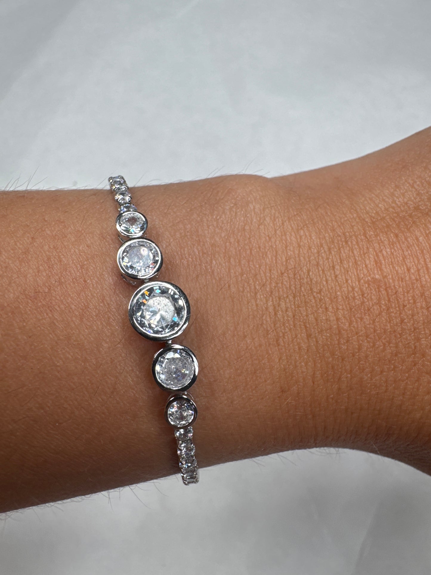 Diamond 3 circle bracelet