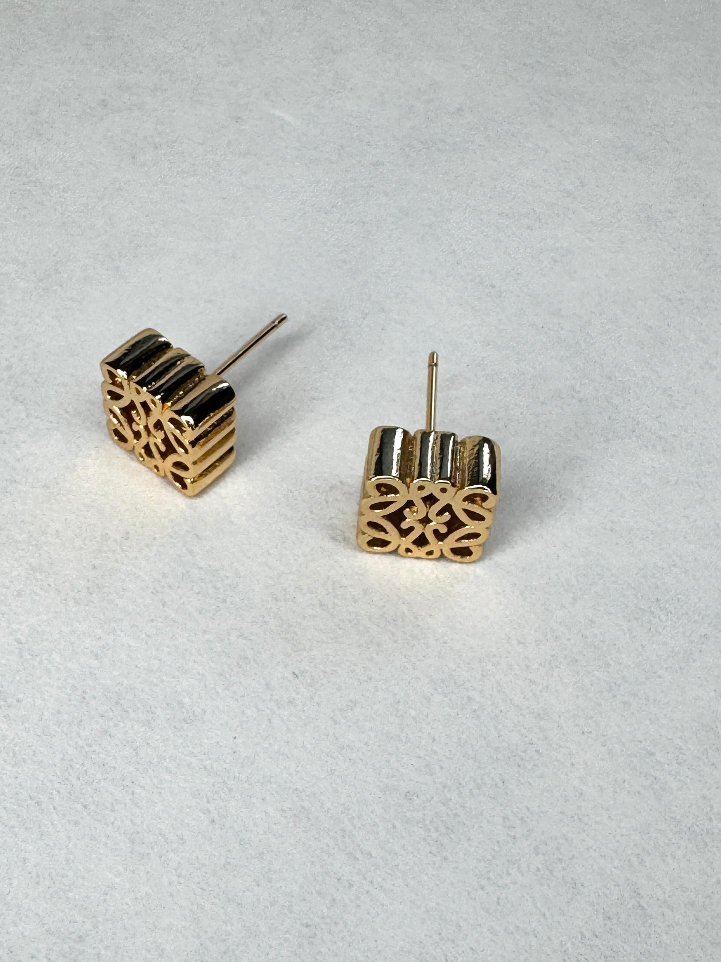 Louise Studs - Gold