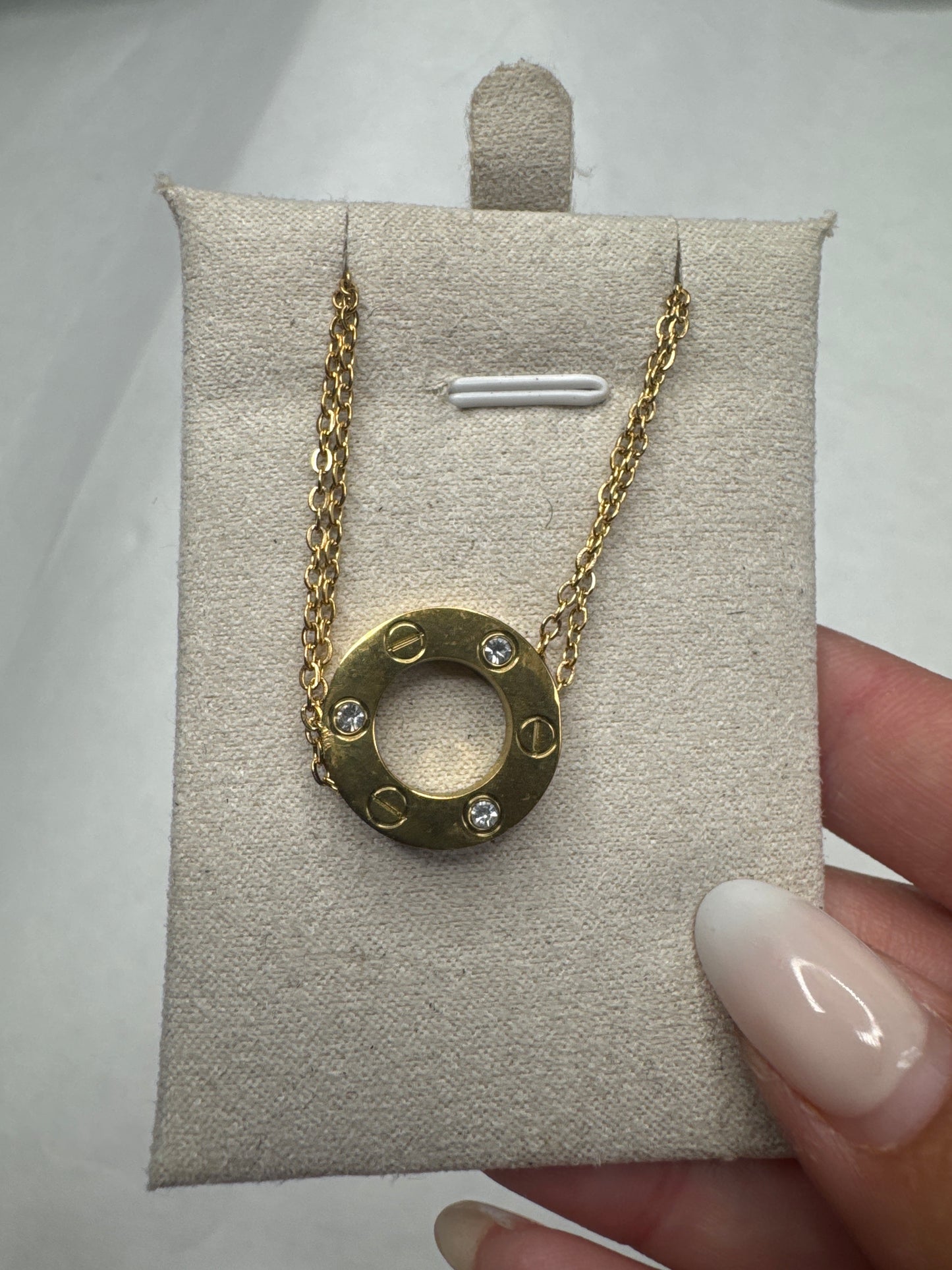 Mini circle necklace