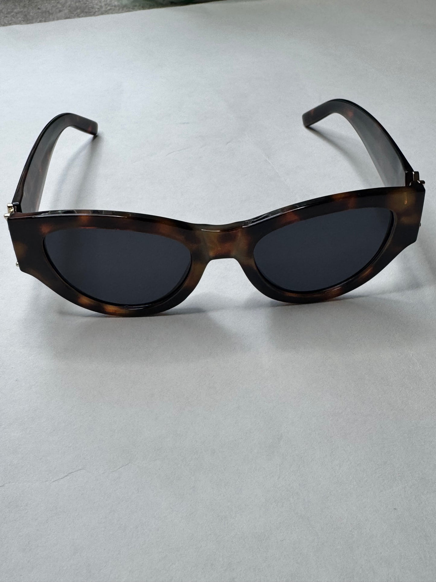 Cat eye Frame Sunglasses - Brown or Black