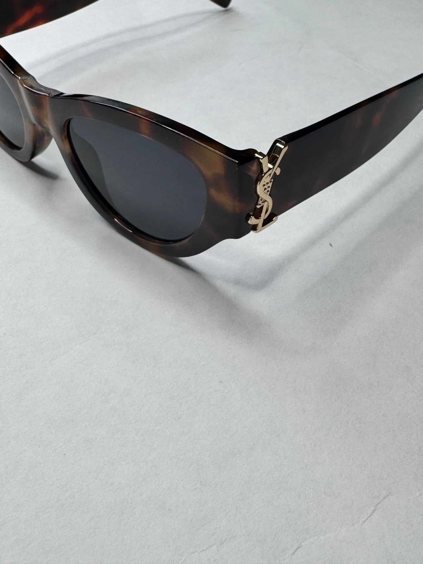 Cat eye Frame Sunglasses - Brown or Black