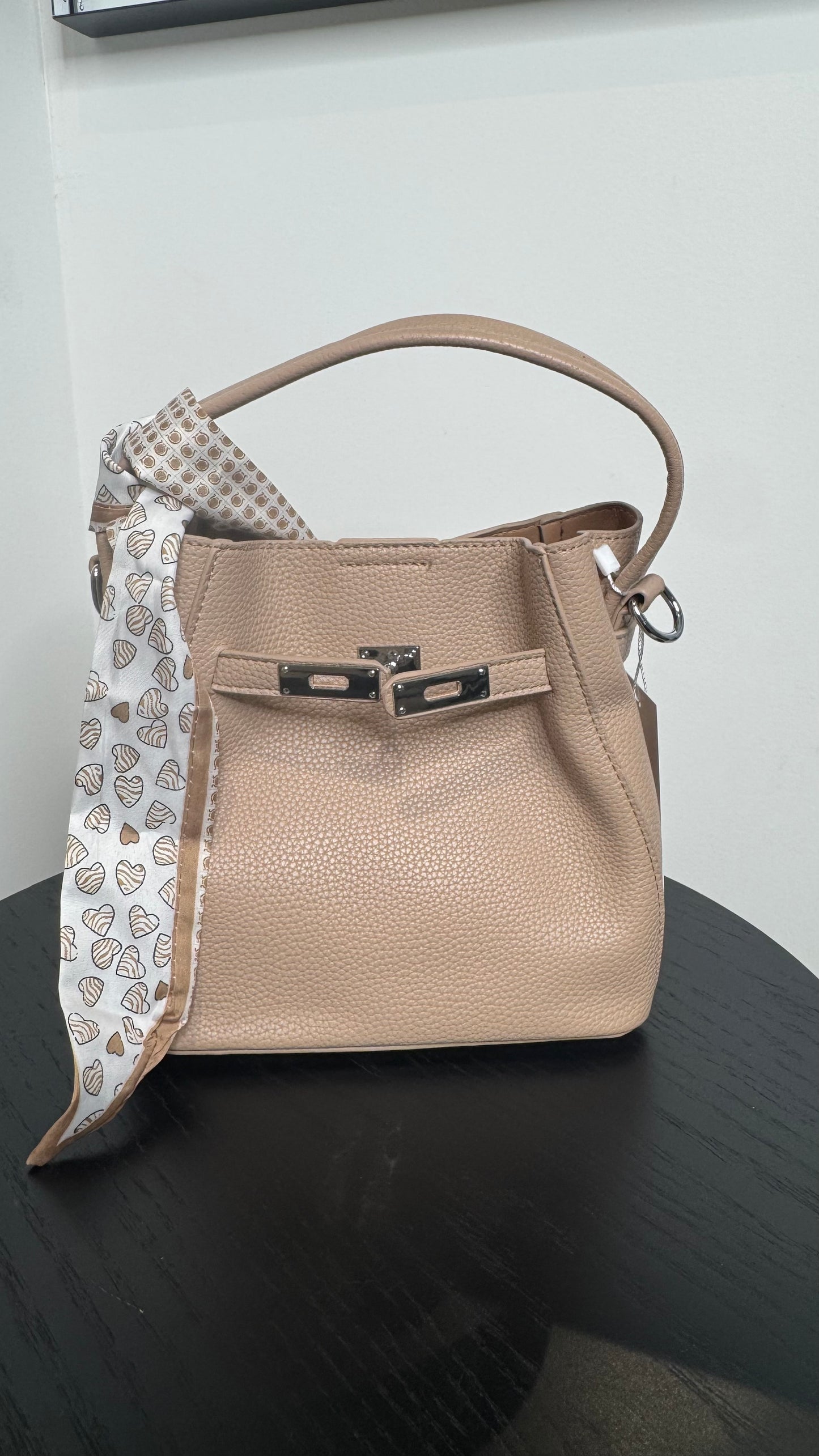 Chloe Bucket Bag - Beige