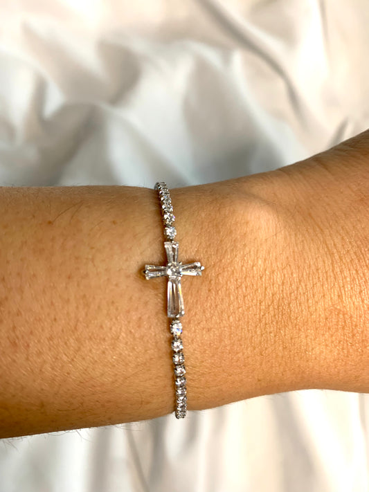 Small Italic Cross Bracelet