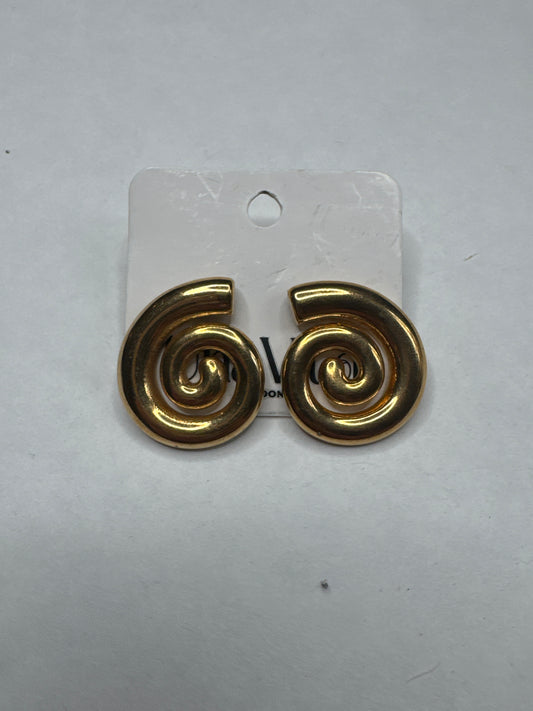 Shell earrings