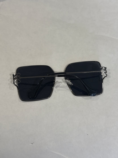 Large Louise black sunglasses
