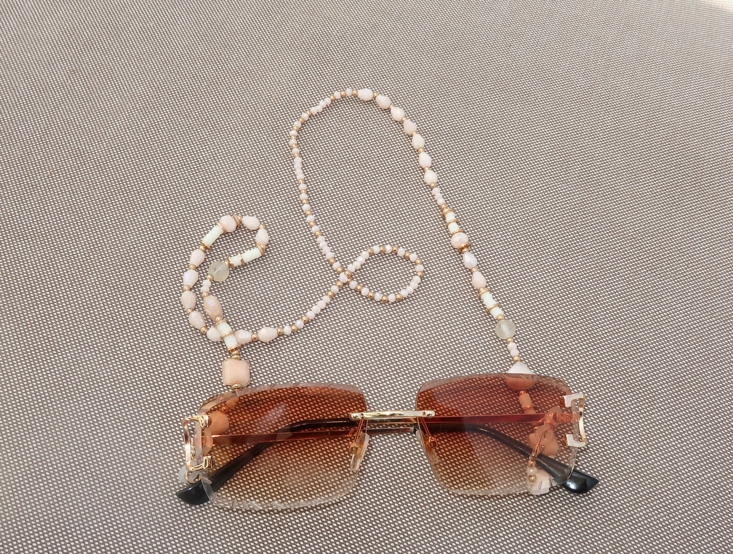 Circle sunglasses chain