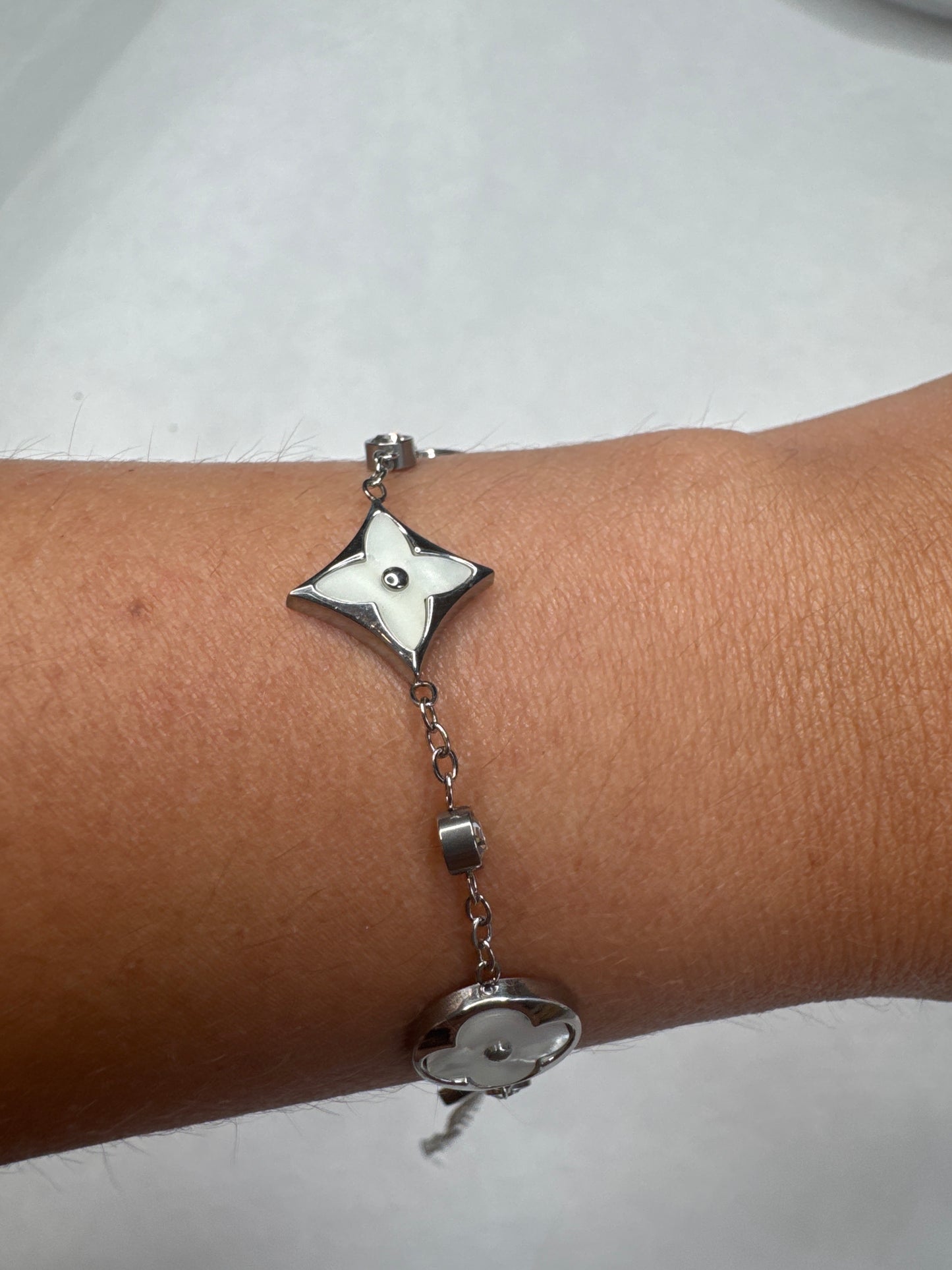 Silver flower bracelet