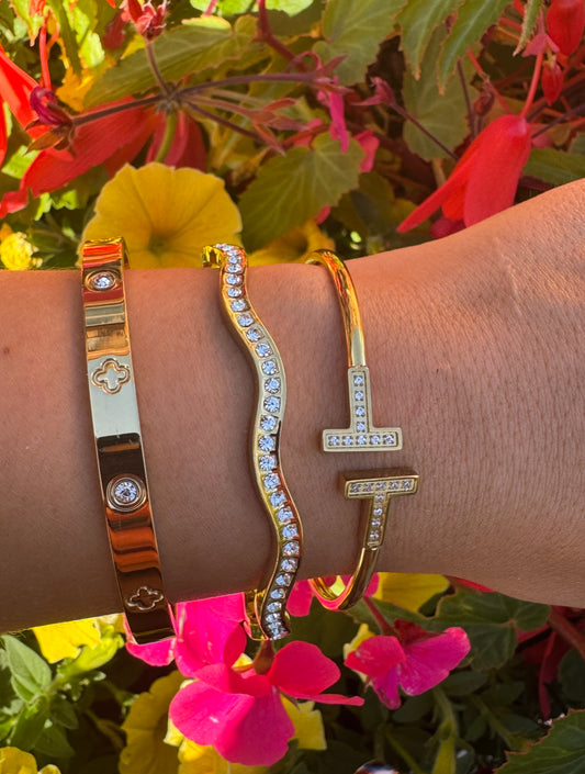 Diamond gold bracelet stack