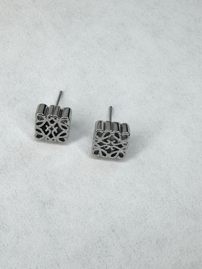 Louise Studs - Silver