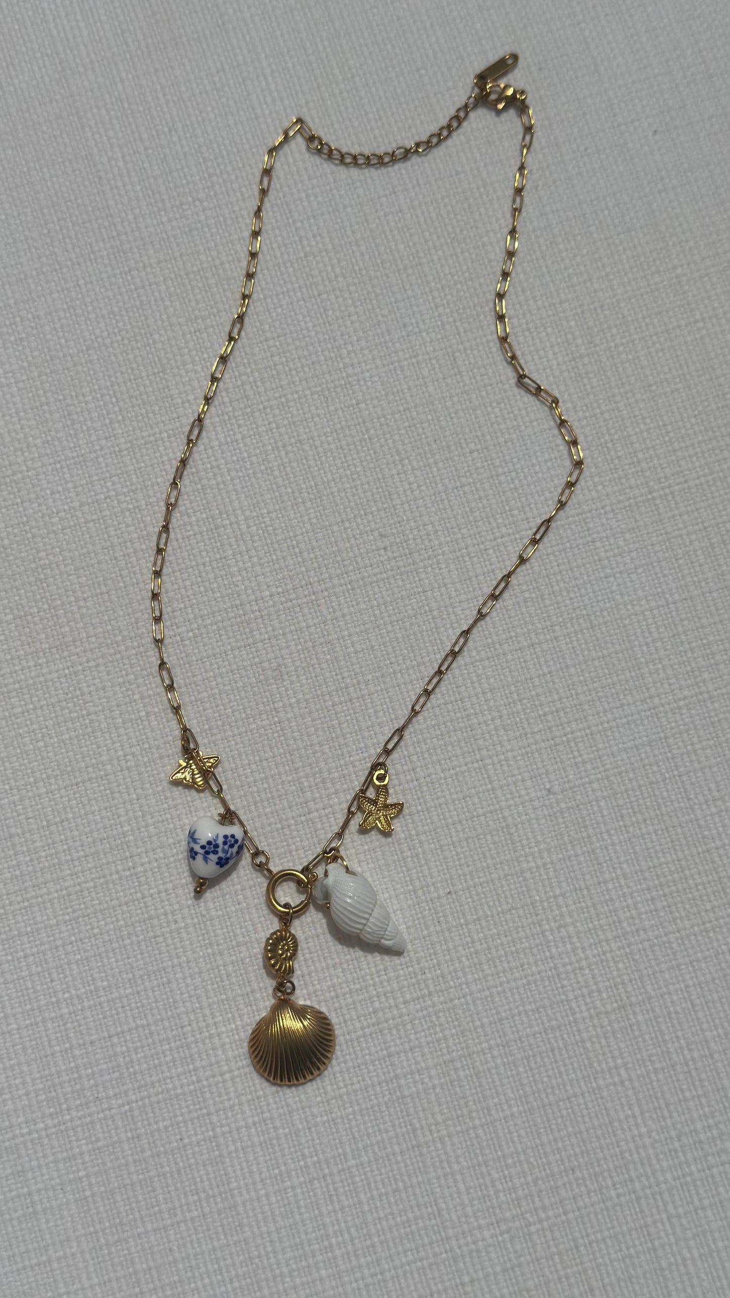 Shell linked necklace
