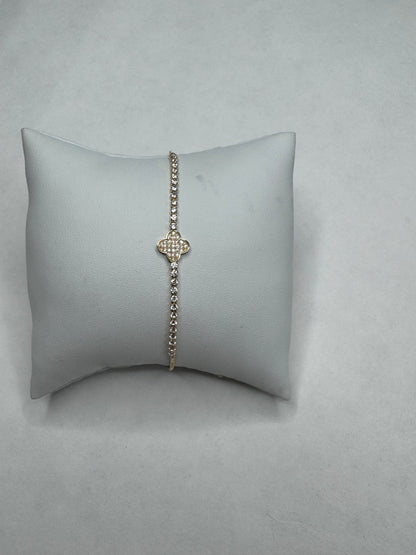 Diamond gold flower bracelet