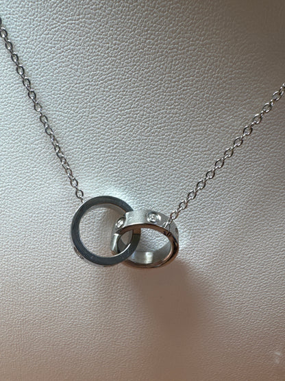 Diamond circle necklace - silver