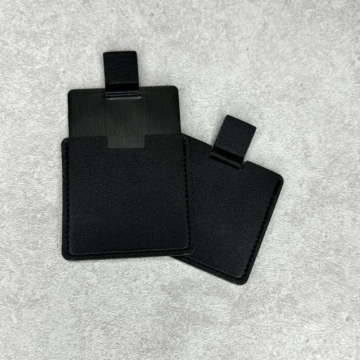 Personalised compact mirrors ￼