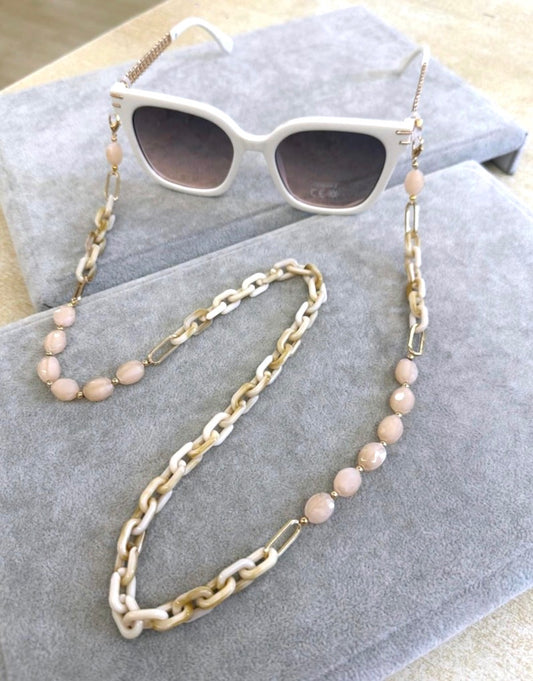 Linked sunglasses chain