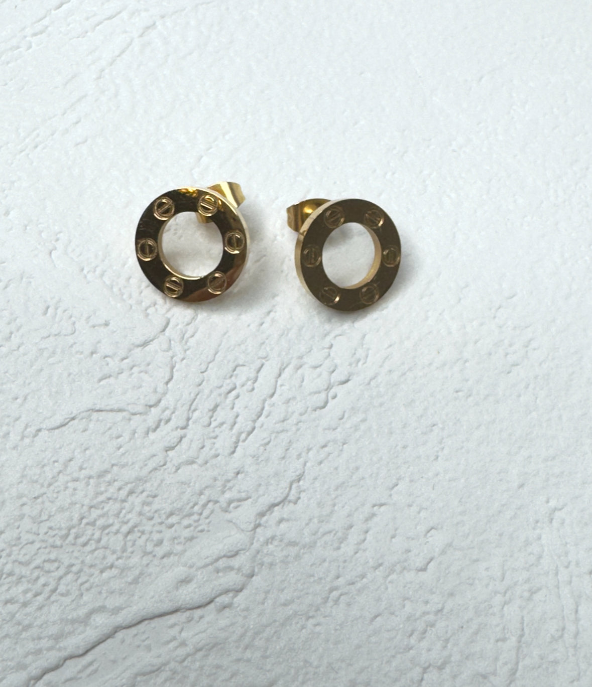 Carter Circle Studs Gold