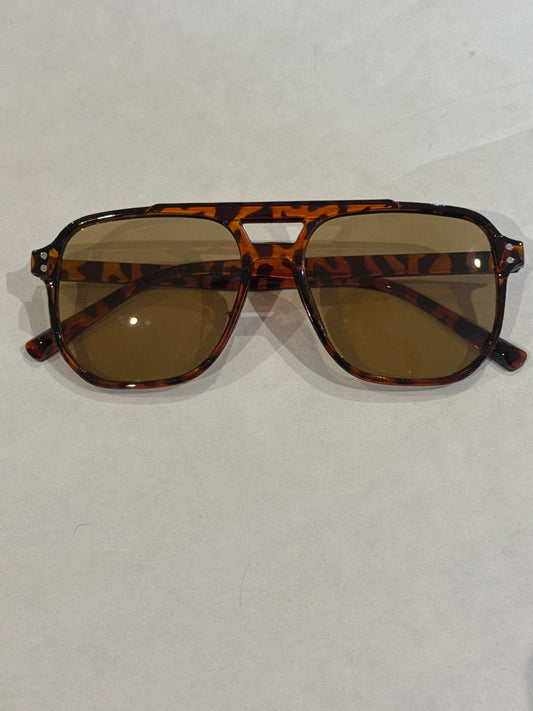 Leopard print sunglasses