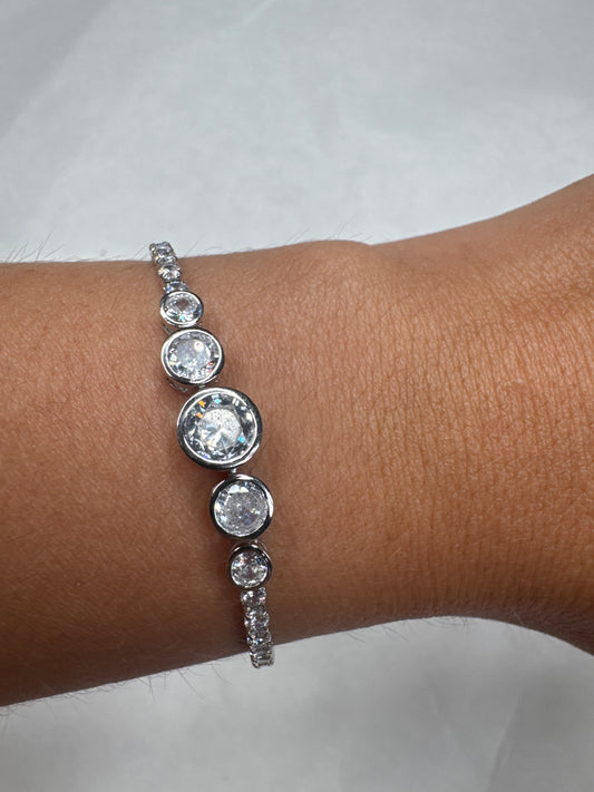Diamond 3 circle bracelet