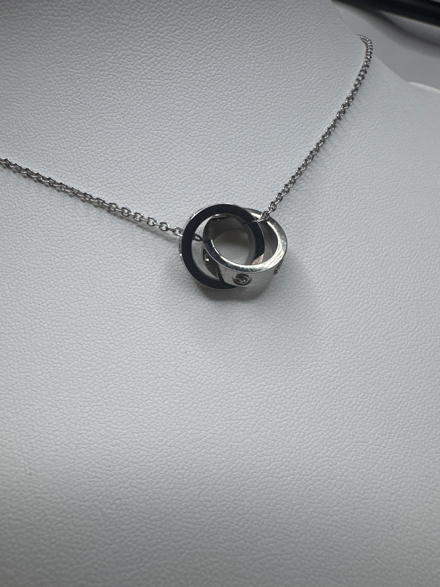 Diamond circle necklace - silver