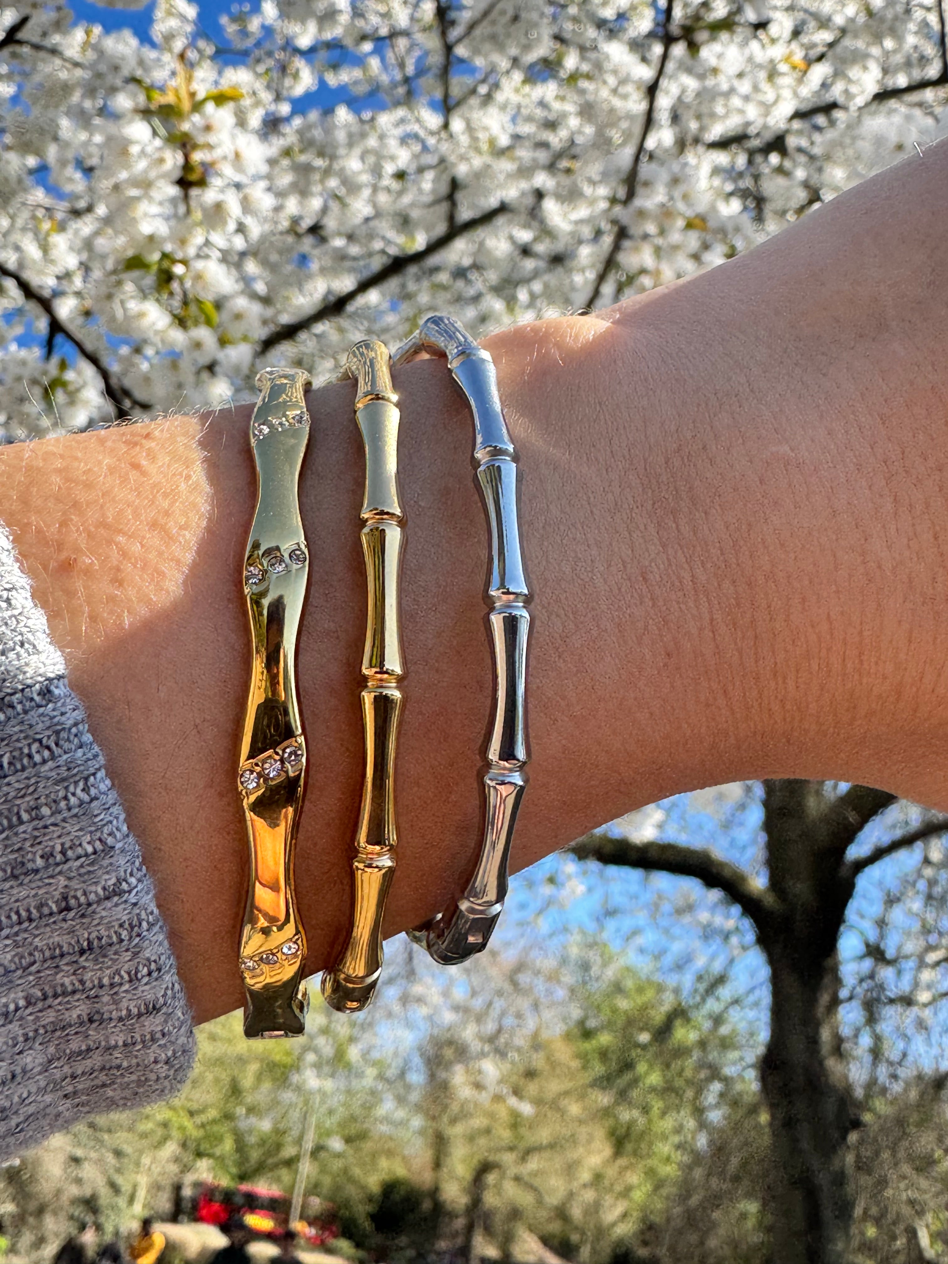 Spring Button Bangle Spring bangles – Unavitalondon