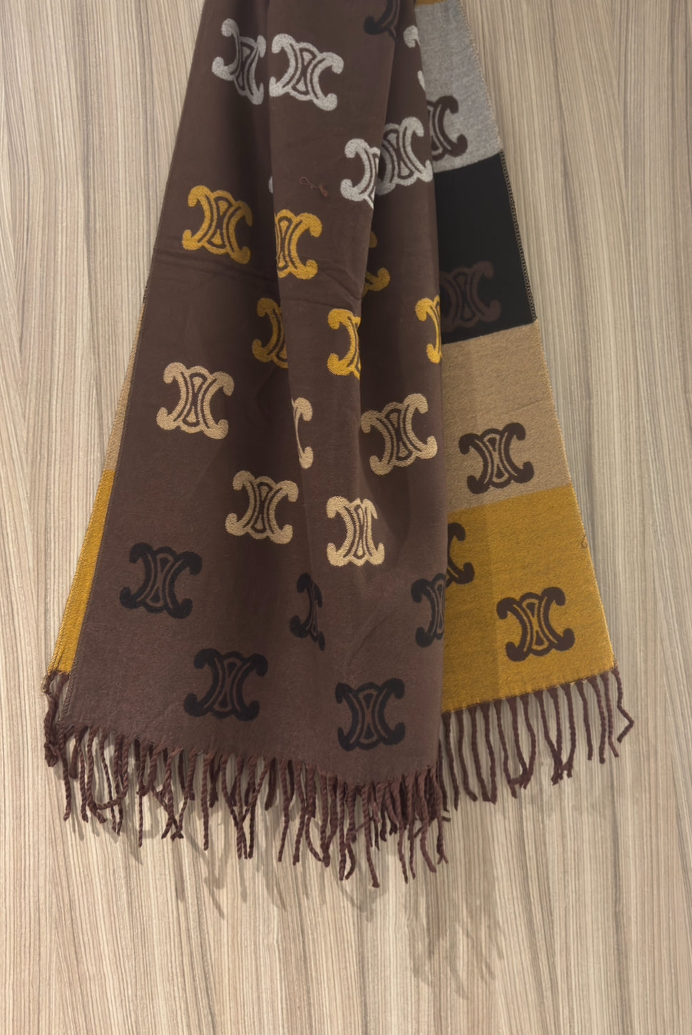 Various scarfs - scroll across for options